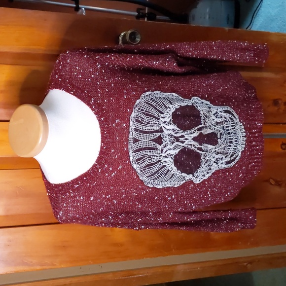 QED London Sweaters - QED LONDON* ladies L batwing sleeve crochet skull heathered sweater